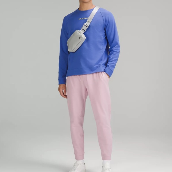 Not for saleNWT Lululemon Everywhere Belt Bag 1L Silver Drop still in plastic - Picture 5 of 9